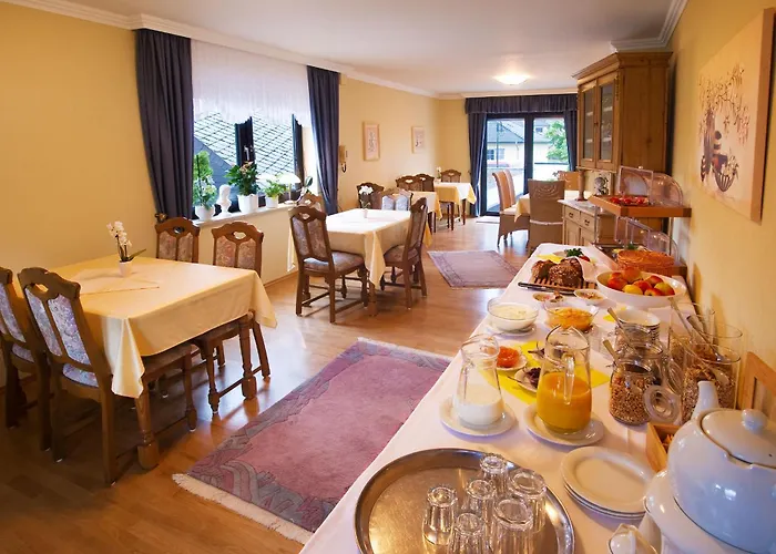 Pensjonat Wein & Gastehaus Hermeshof *